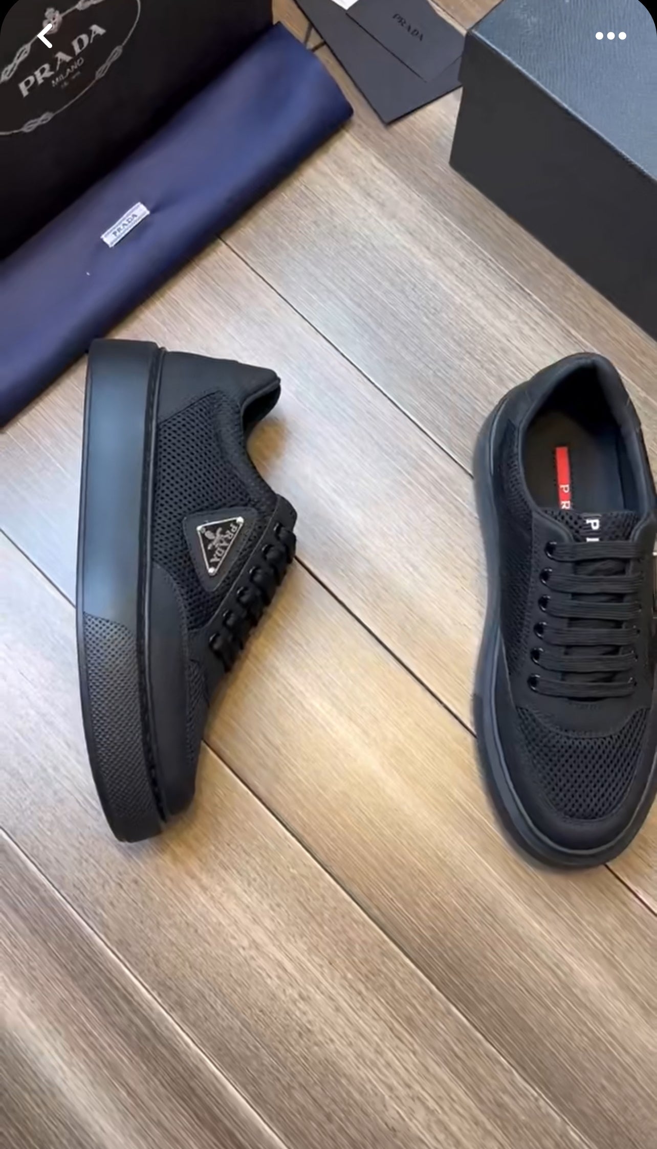 Prada SNEAKERS